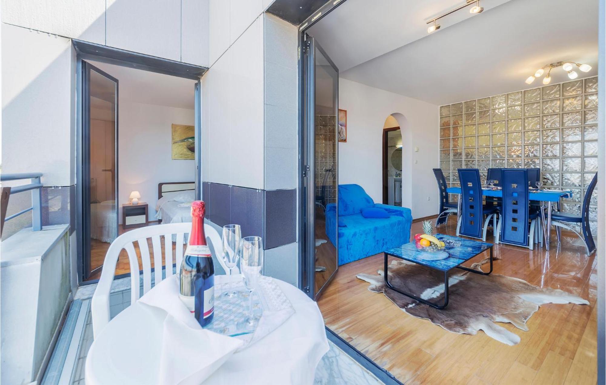 1 Bedroom Beautiful Apartment In Pula Exteriér fotografie