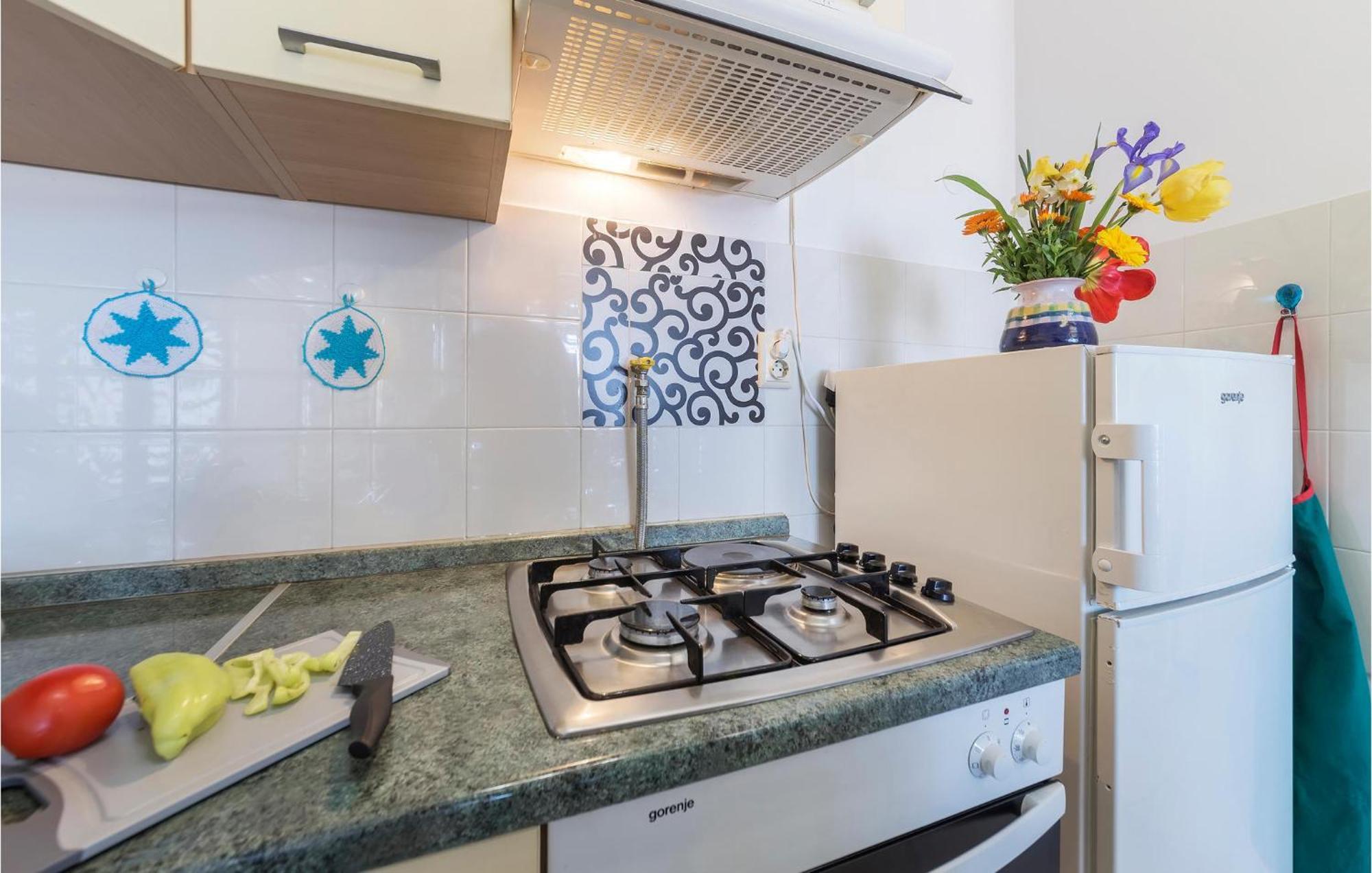 1 Bedroom Beautiful Apartment In Pula Exteriér fotografie